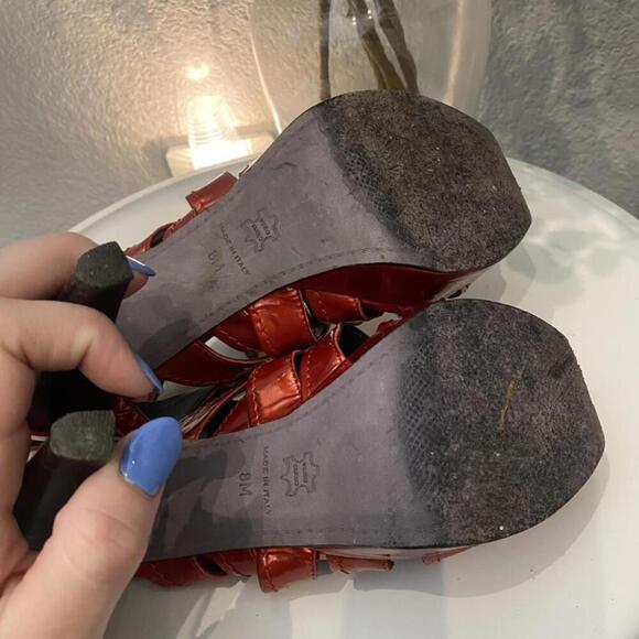 Donald J Pliner Cleva Gladiator Platform Heel Rust Red Patent 8 Excellent - Picture 6 of 8